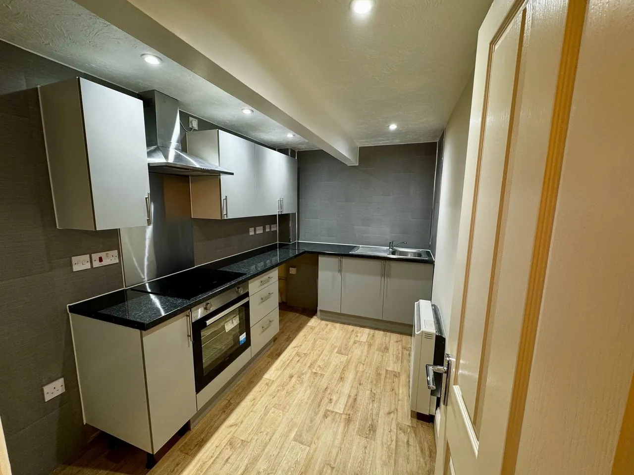 Sutton Road, Kidderminster, DY11, photo 2