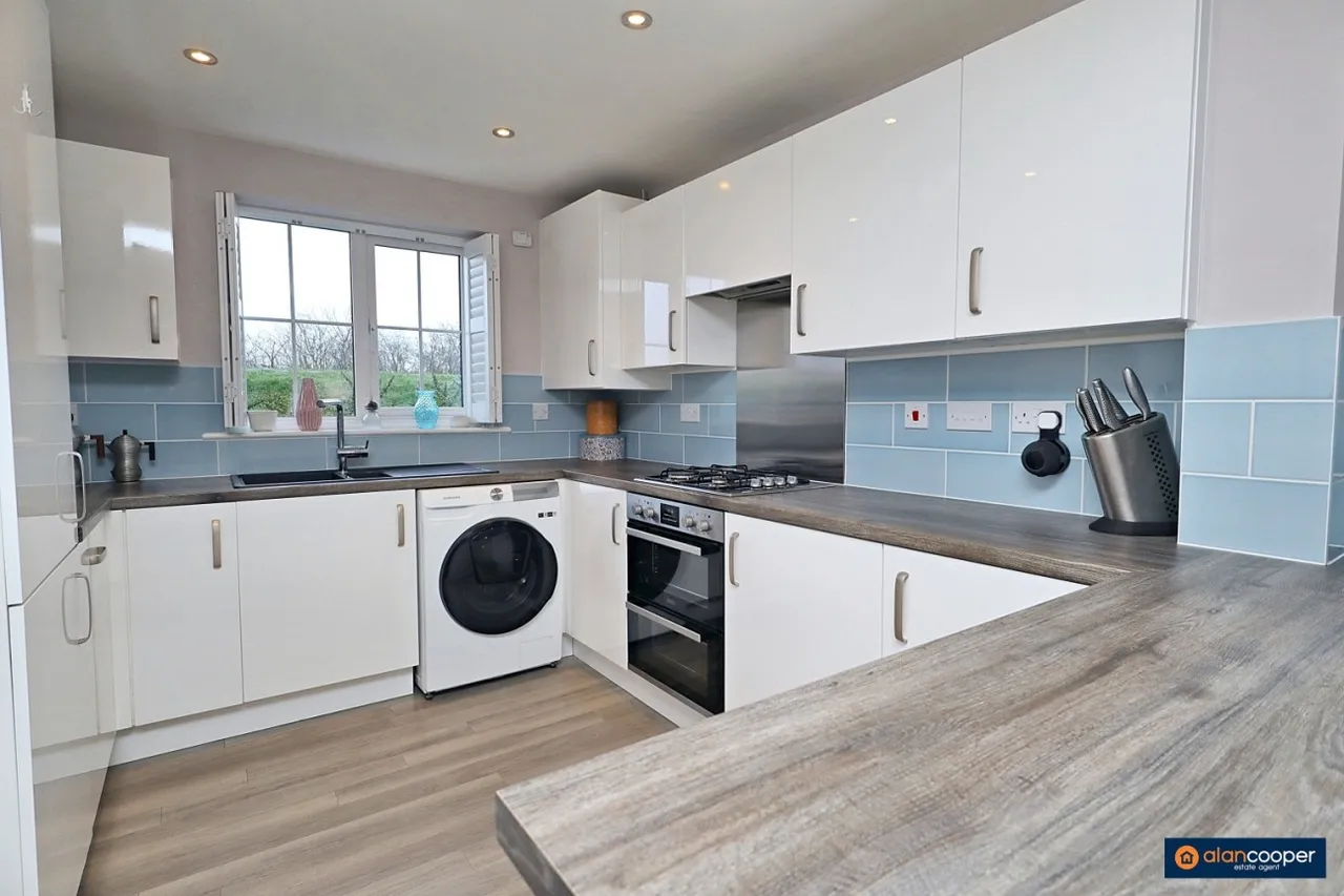 Harvest Way, Weddington, CV10, photo 7