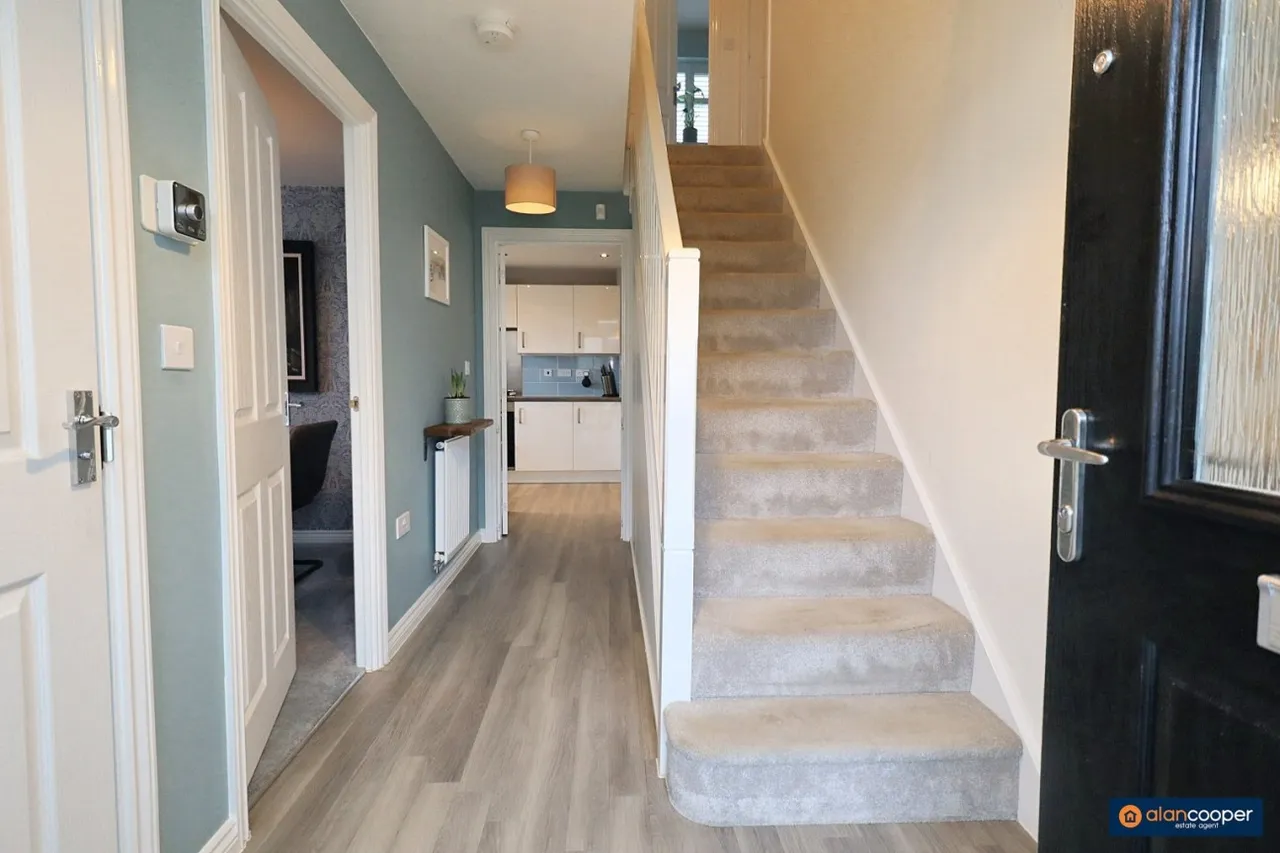 Harvest Way, Weddington, CV10, photo 15
