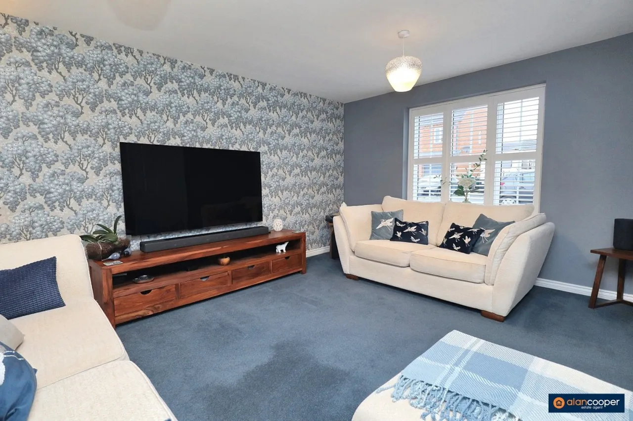 Harvest Way, Weddington, CV10, photo 2