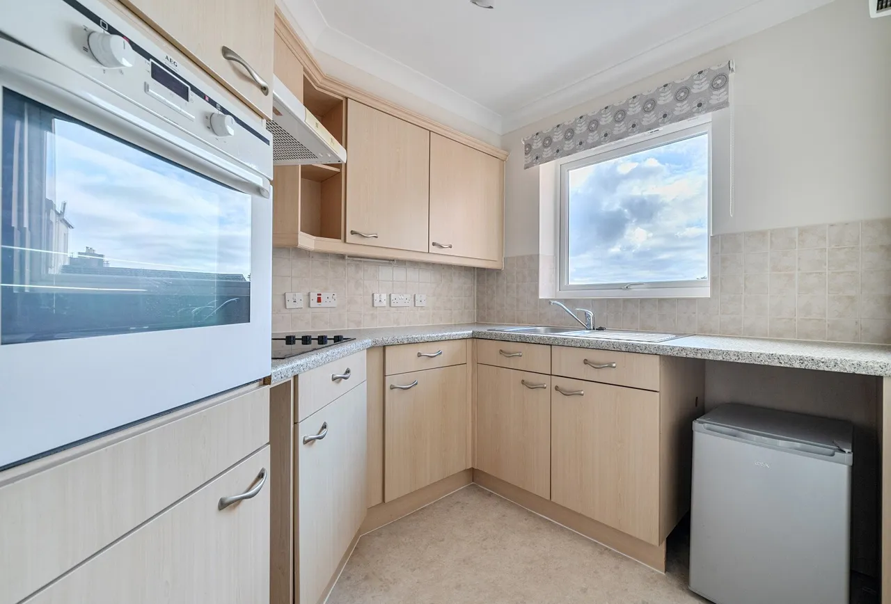 London Road, Gloucester, GL1 3QE, photo 8