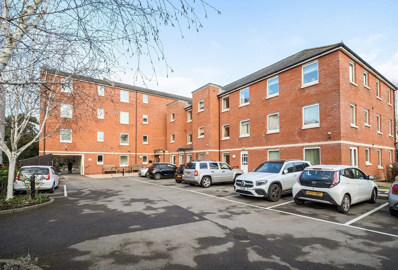 London Road, Gloucester, GL1 3QE, photo 9