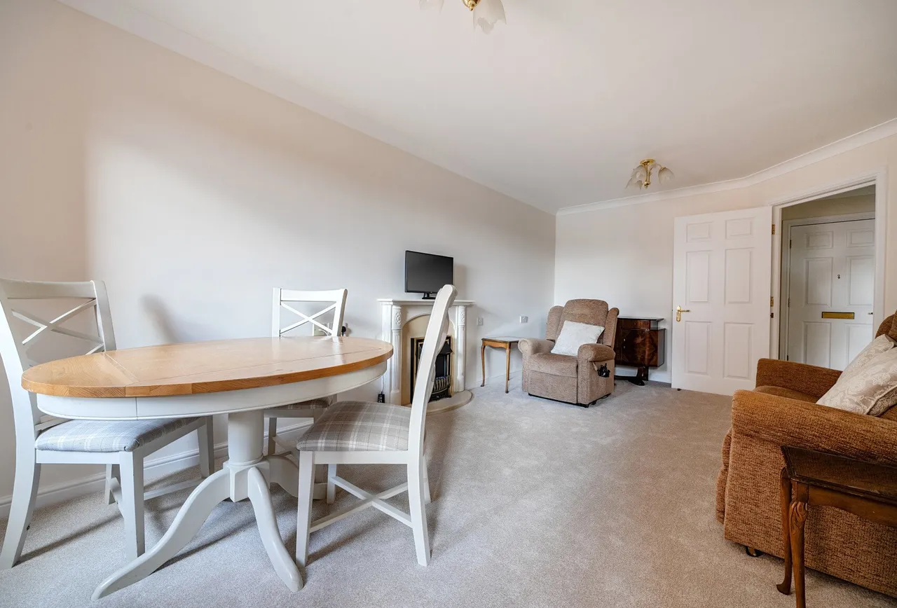 London Road, Gloucester, GL1 3QE, photo 14