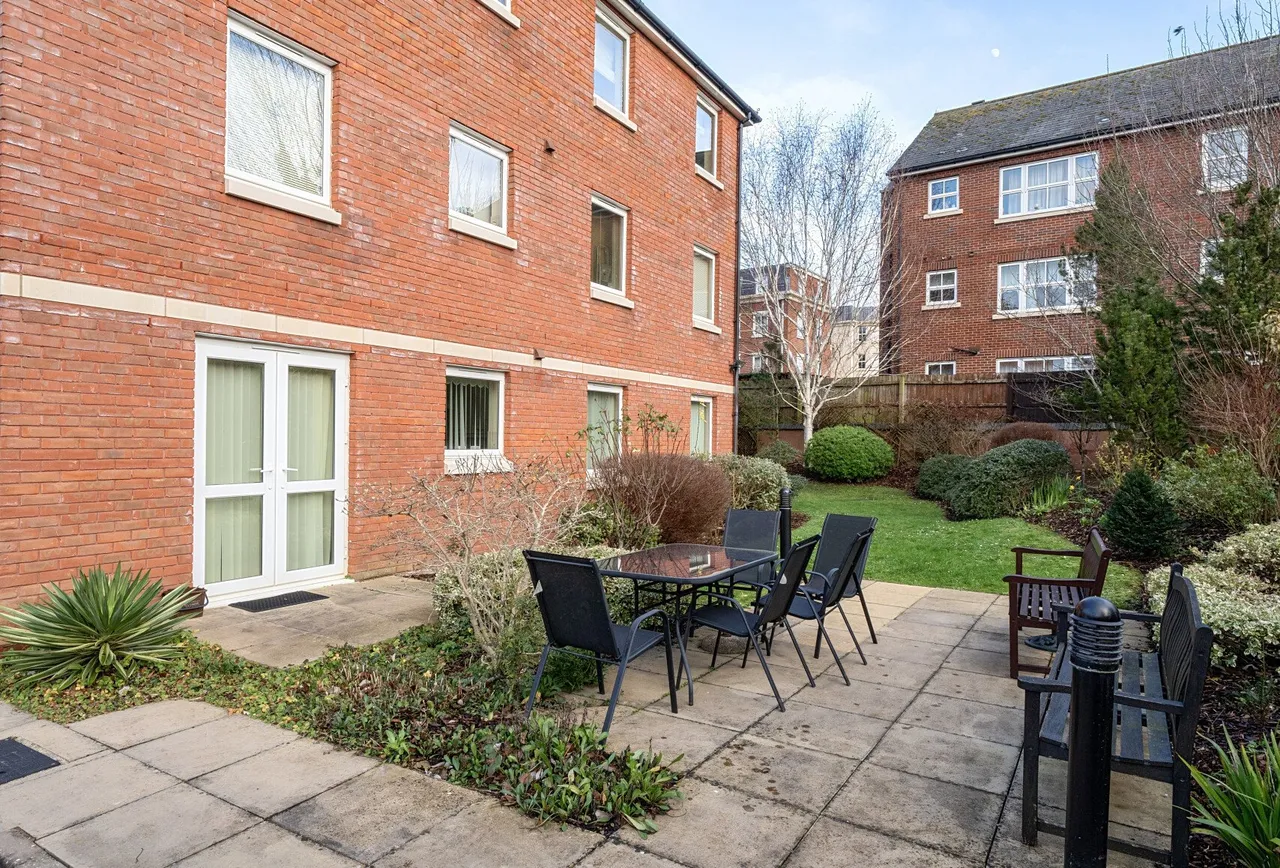 London Road, Gloucester, GL1 3QE, photo 11