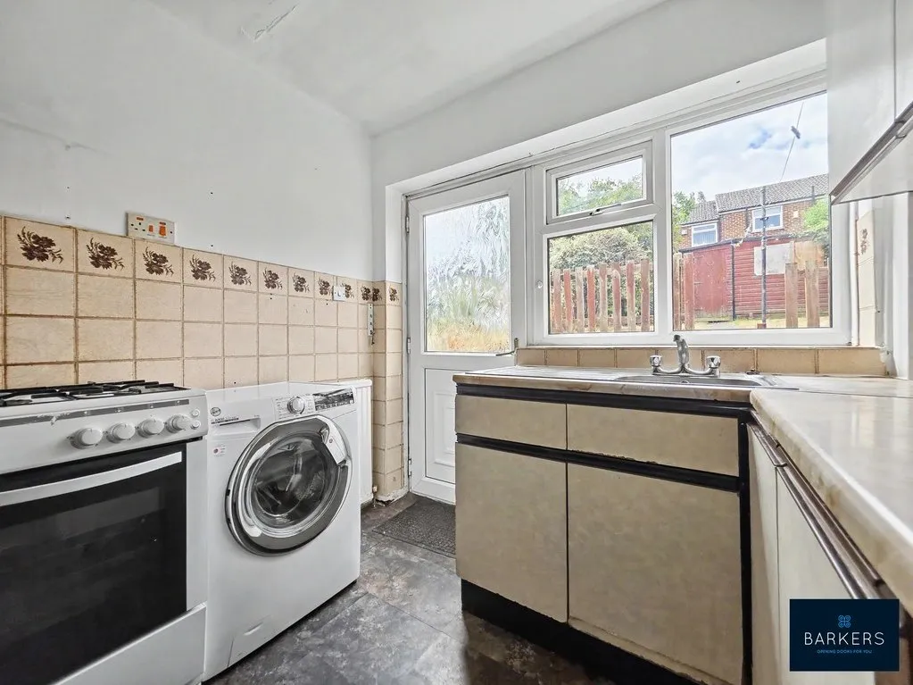 Smithies Moor Crescent, Birstall WF17 8BD, photo 6