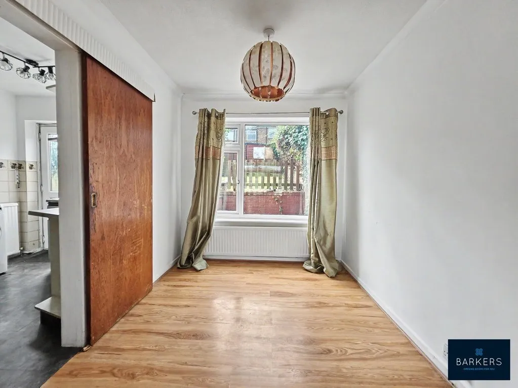 Smithies Moor Crescent, Birstall WF17 8BD, photo 5