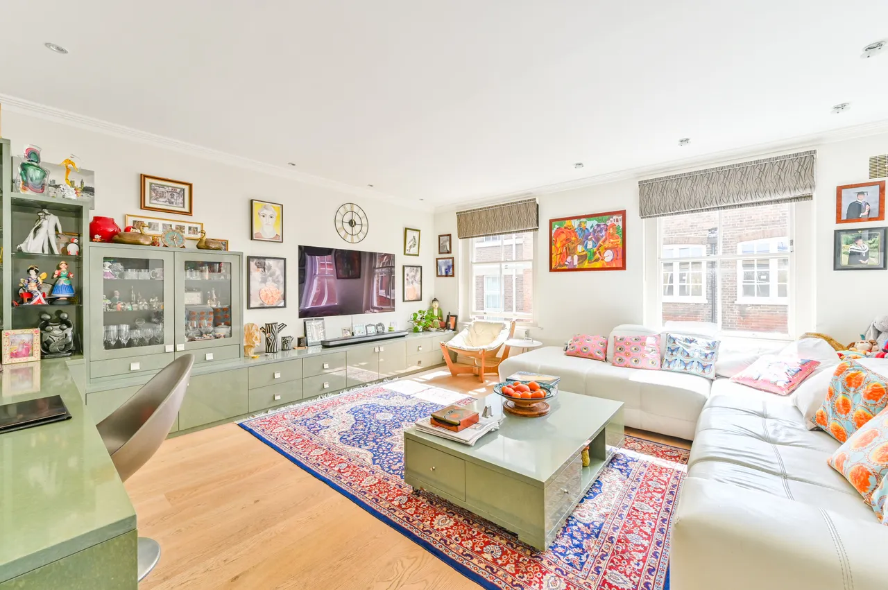 Apartment 2, 19 Riding House Street, London, photo 2