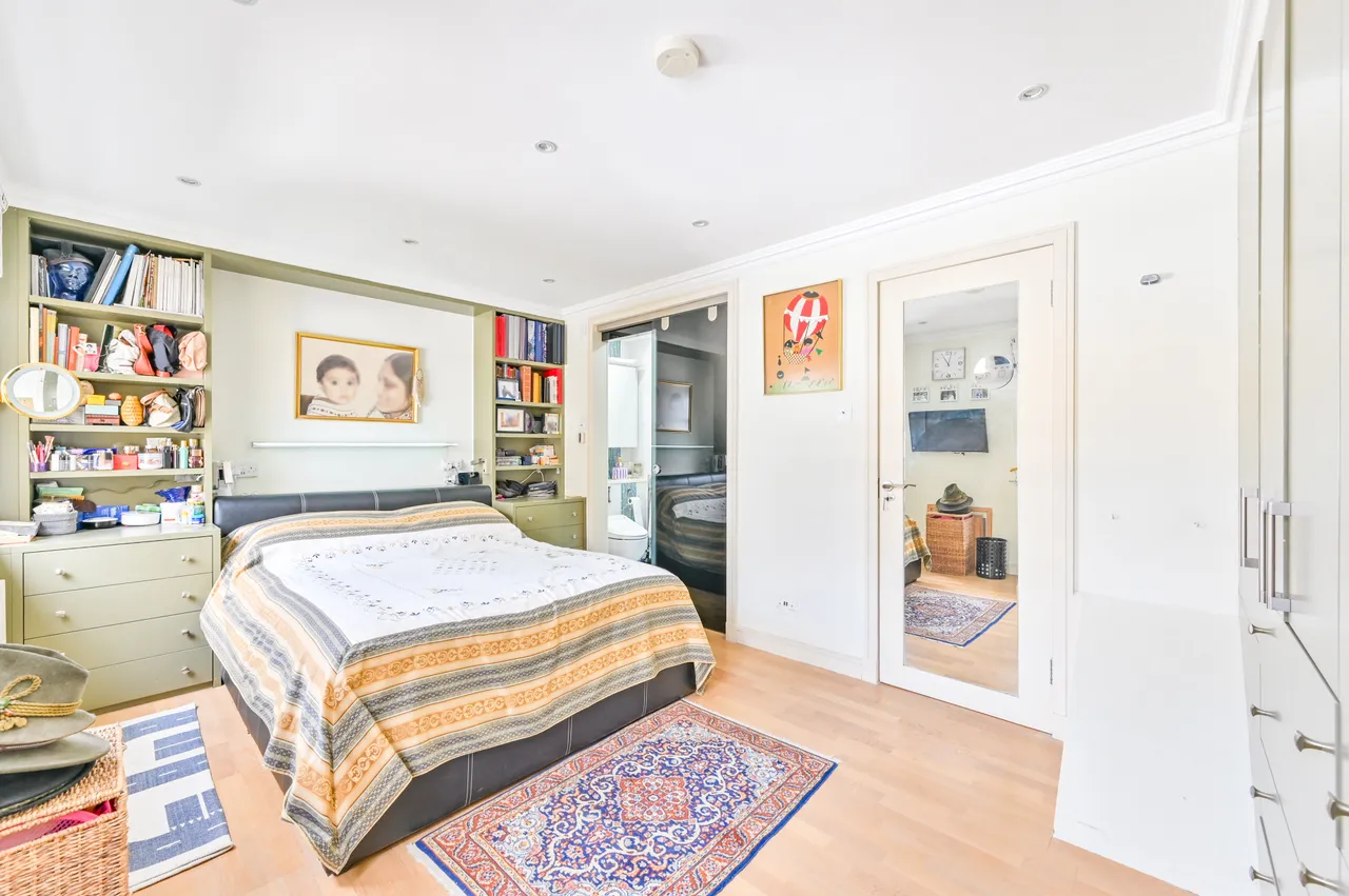 Apartment 2, 19 Riding House Street, London, photo 4