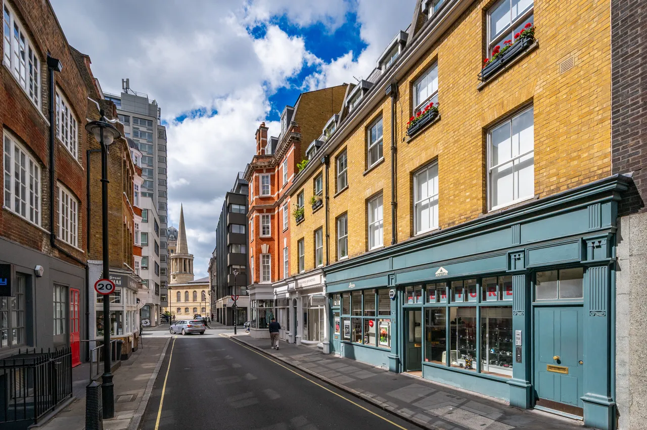 2 bed flat for sale — Apartment 2, 19 Riding House Street, London