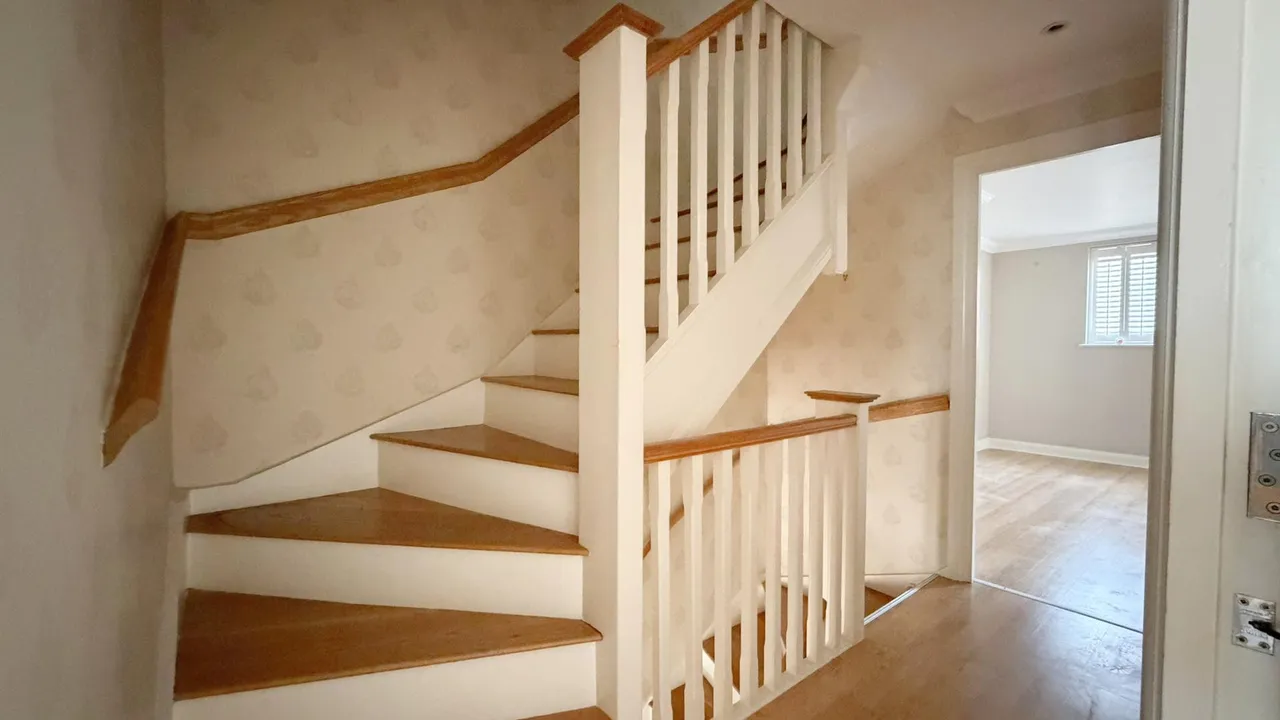 Wingfield Court, Banstead, SM7, photo 15