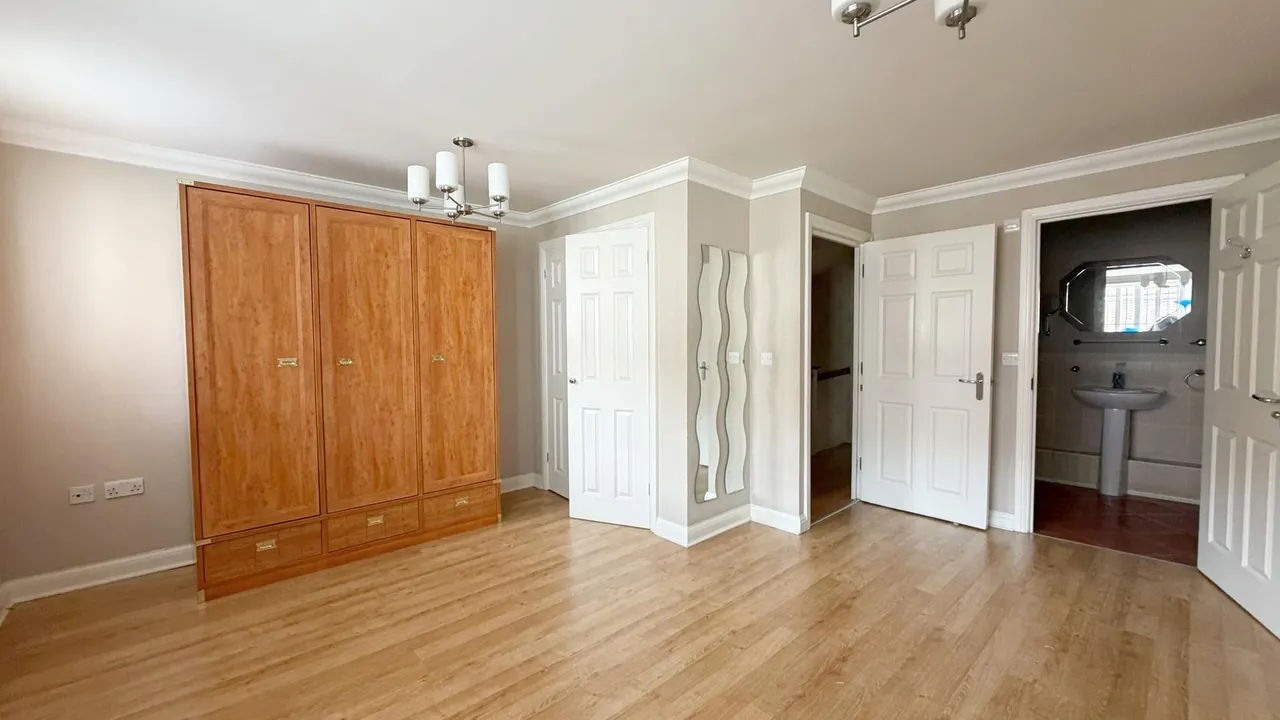Wingfield Court, Banstead, SM7, photo 13