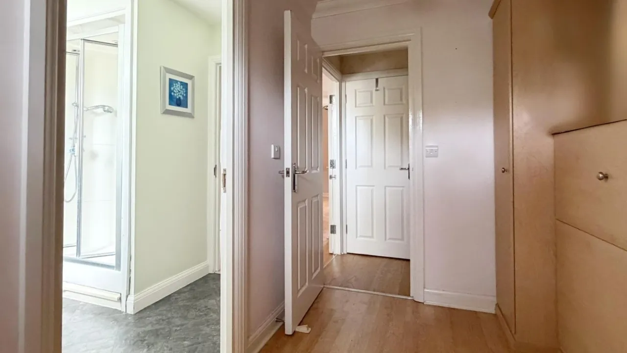 Wingfield Court, Banstead, SM7, photo 20
