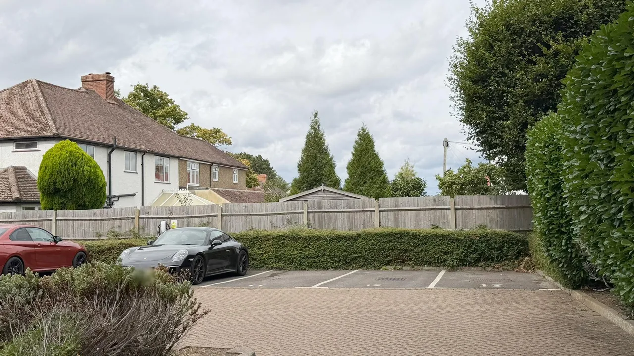 Wingfield Court, Banstead, SM7, photo 24