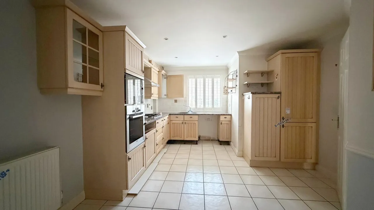 Wingfield Court, Banstead, SM7, photo 6