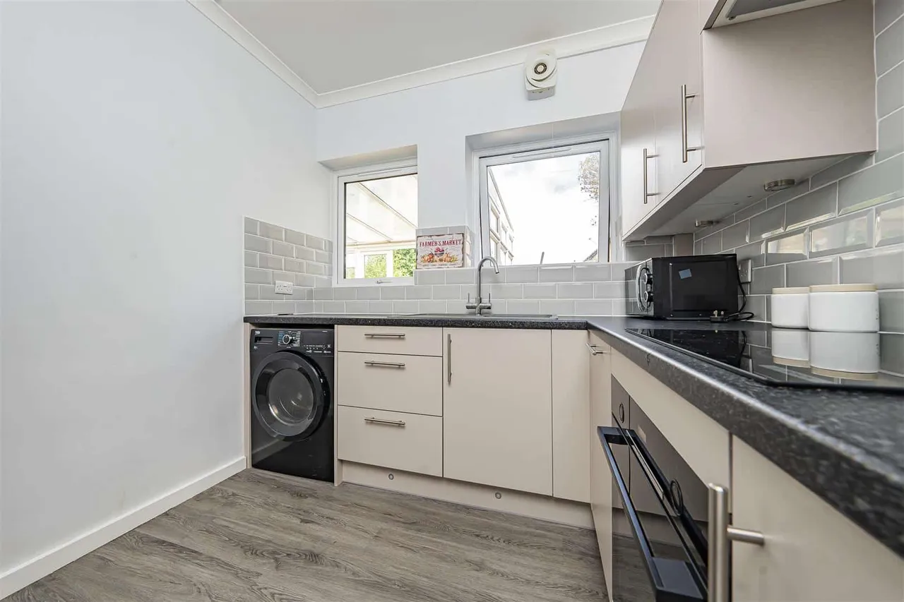 Vale Road, Windsor, SL4 5LB, photo 5
