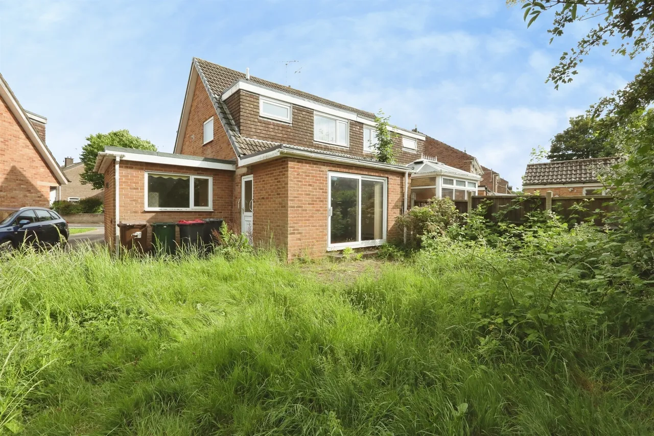 Buttermere Close, North Anston, Sheffield, photo 11