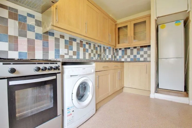 Cedars Road, London SW4 0PW, photo 3
