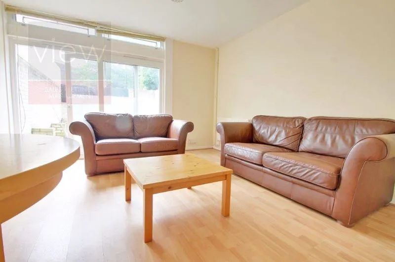 Cedars Road, London SW4 0PW, photo 4