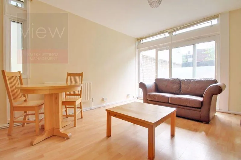 Cedars Road, London SW4 0PW, photo 2