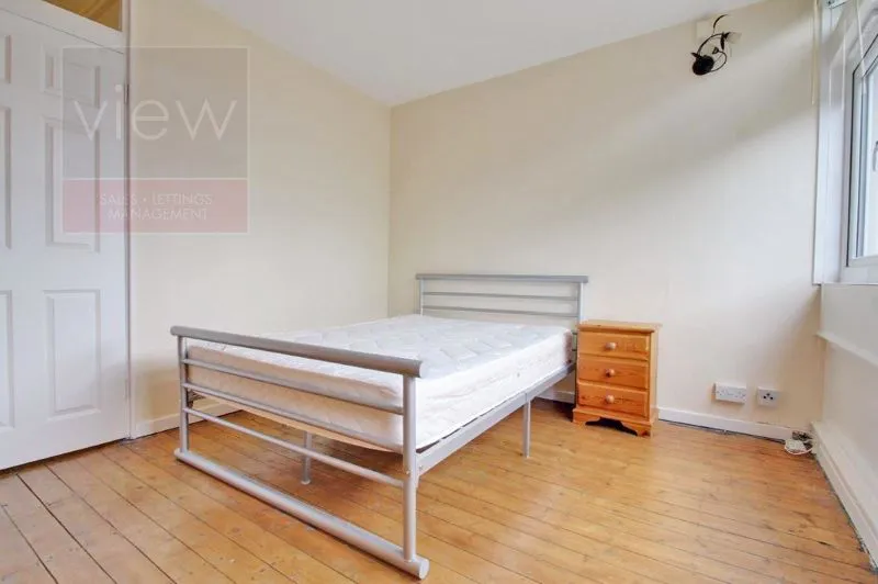 Cedars Road, London SW4 0PW, photo 8