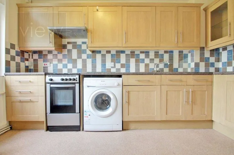 2 bed flat to rent — Cedars Road, London SW4 0PW
