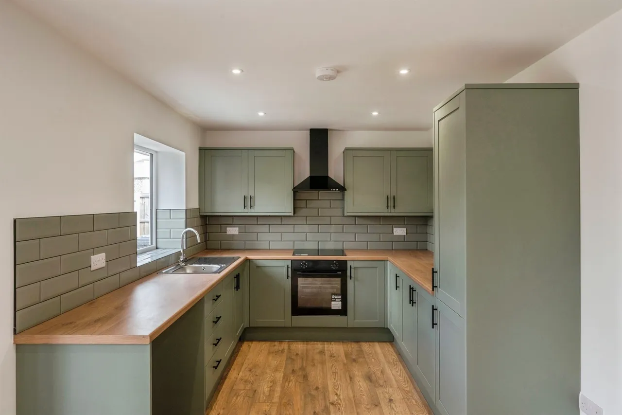 Pearwood Crescent, Balby, Doncaster, photo 6