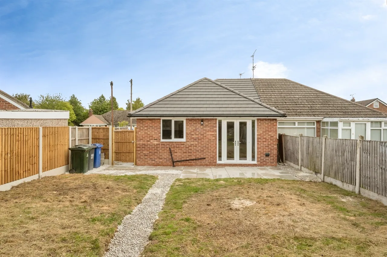 Pearwood Crescent, Balby, Doncaster, photo 12