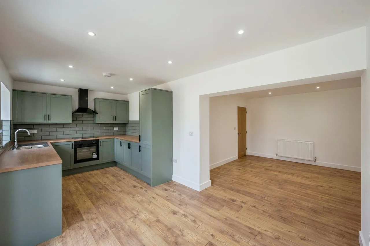 Pearwood Crescent, Balby, Doncaster, photo 5