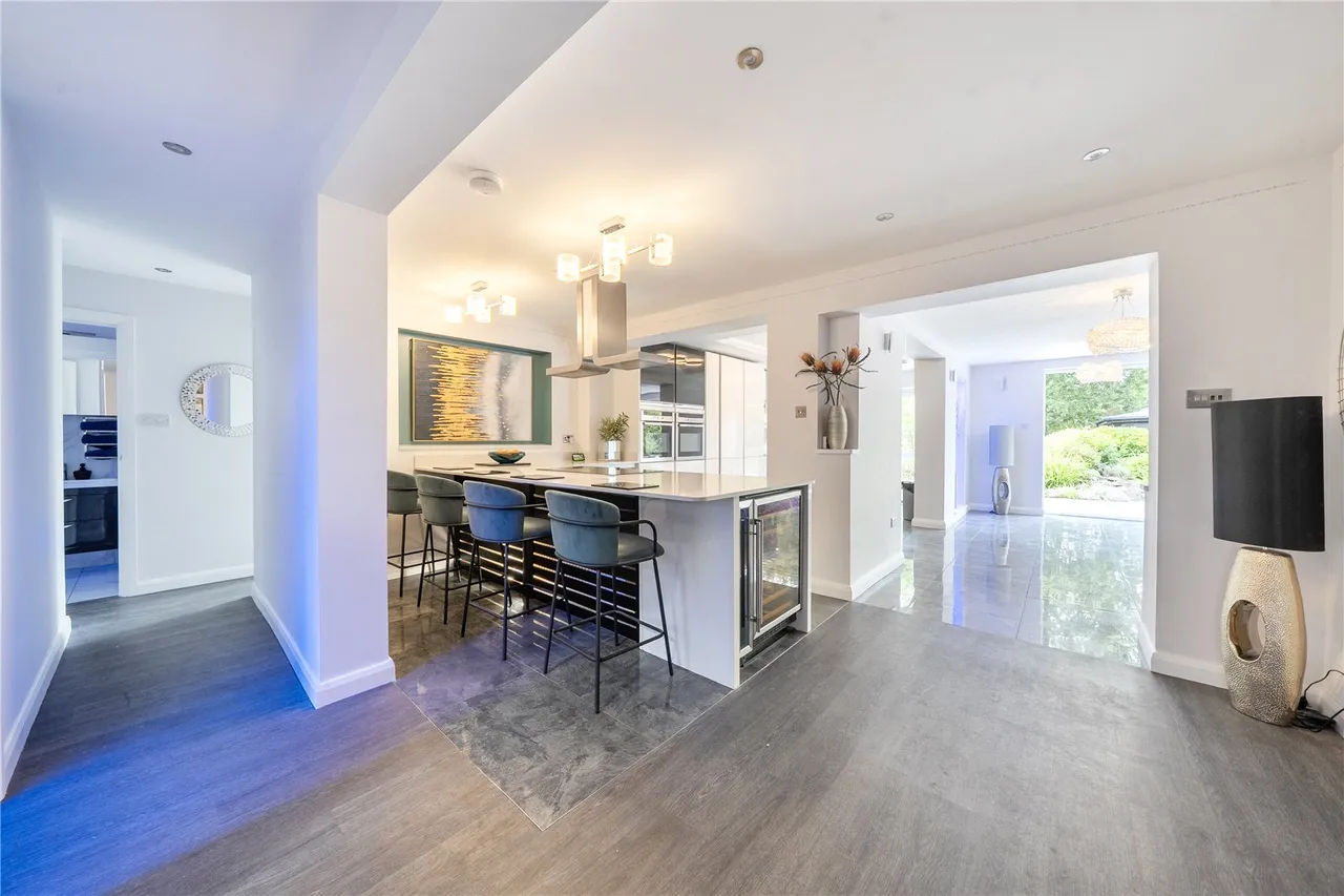 Upland Drive, Brookmans Park, Hatfield, Hertfordshire, AL9 6PS, photo 13
