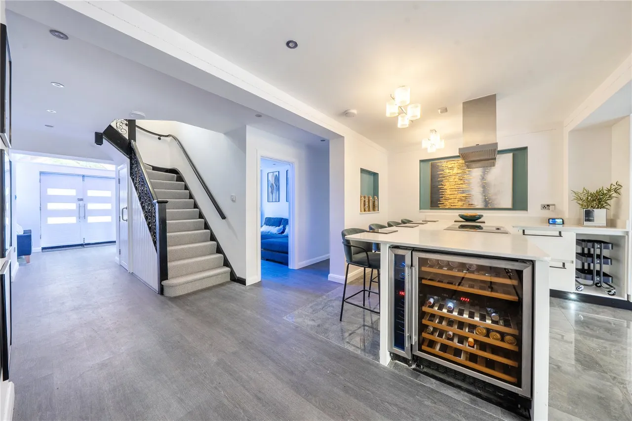 Upland Drive, Brookmans Park, Hatfield, Hertfordshire, AL9 6PS, photo 12