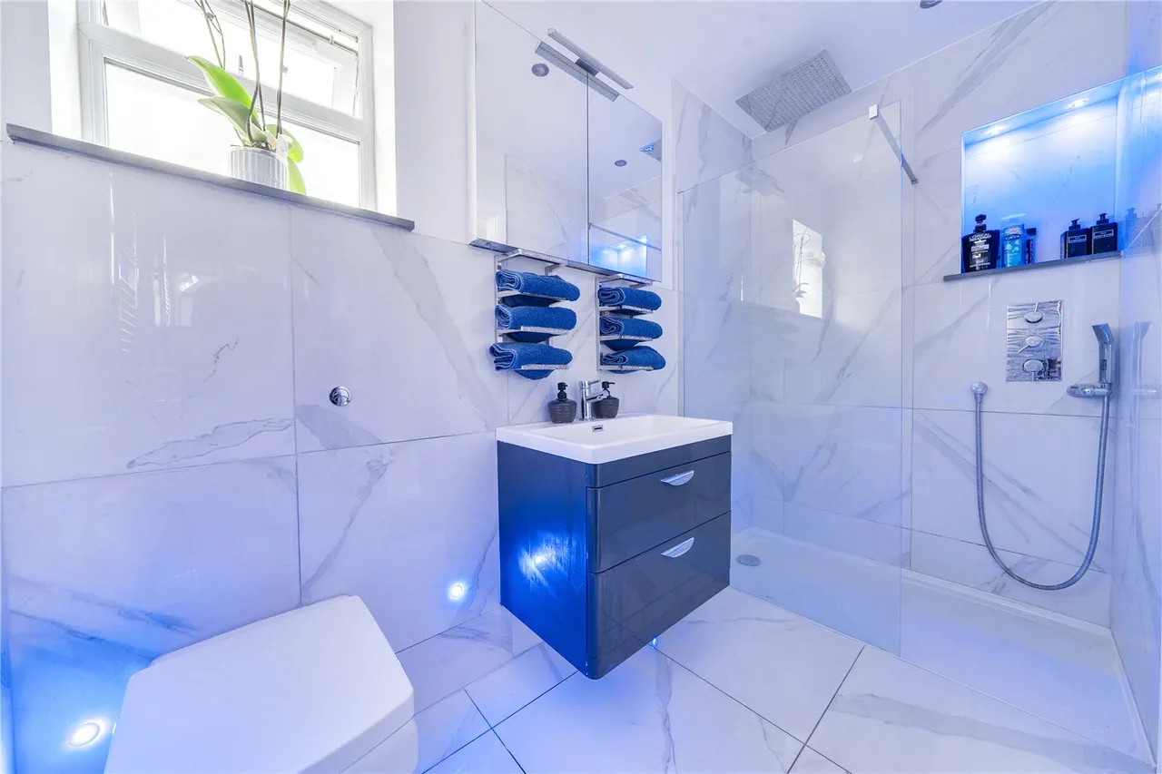 Upland Drive, Brookmans Park, Hatfield, Hertfordshire, AL9 6PS, photo 15