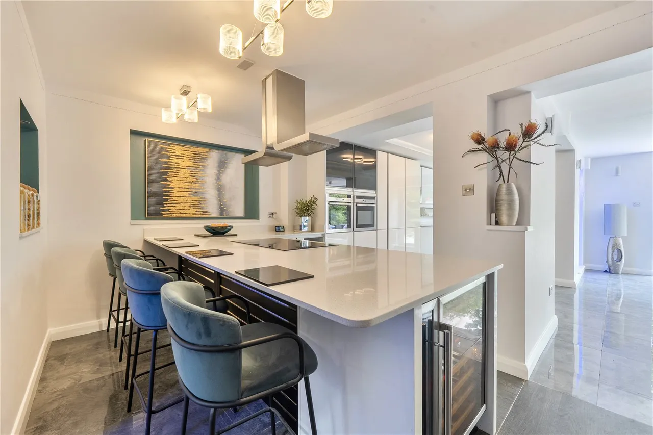 Upland Drive, Brookmans Park, Hatfield, Hertfordshire, AL9 6PS, photo 9