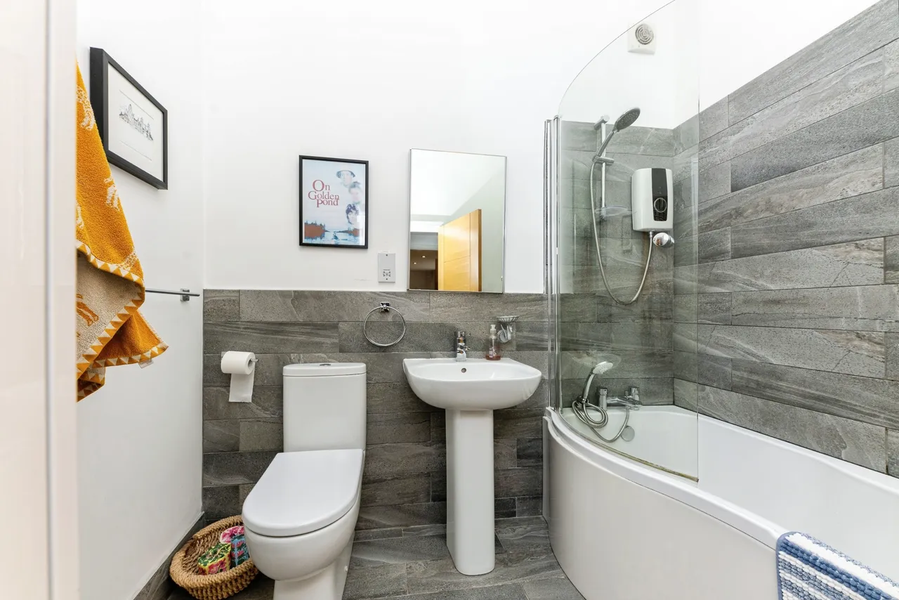 Vicarage Road, Wrawby, DN20, photo 10