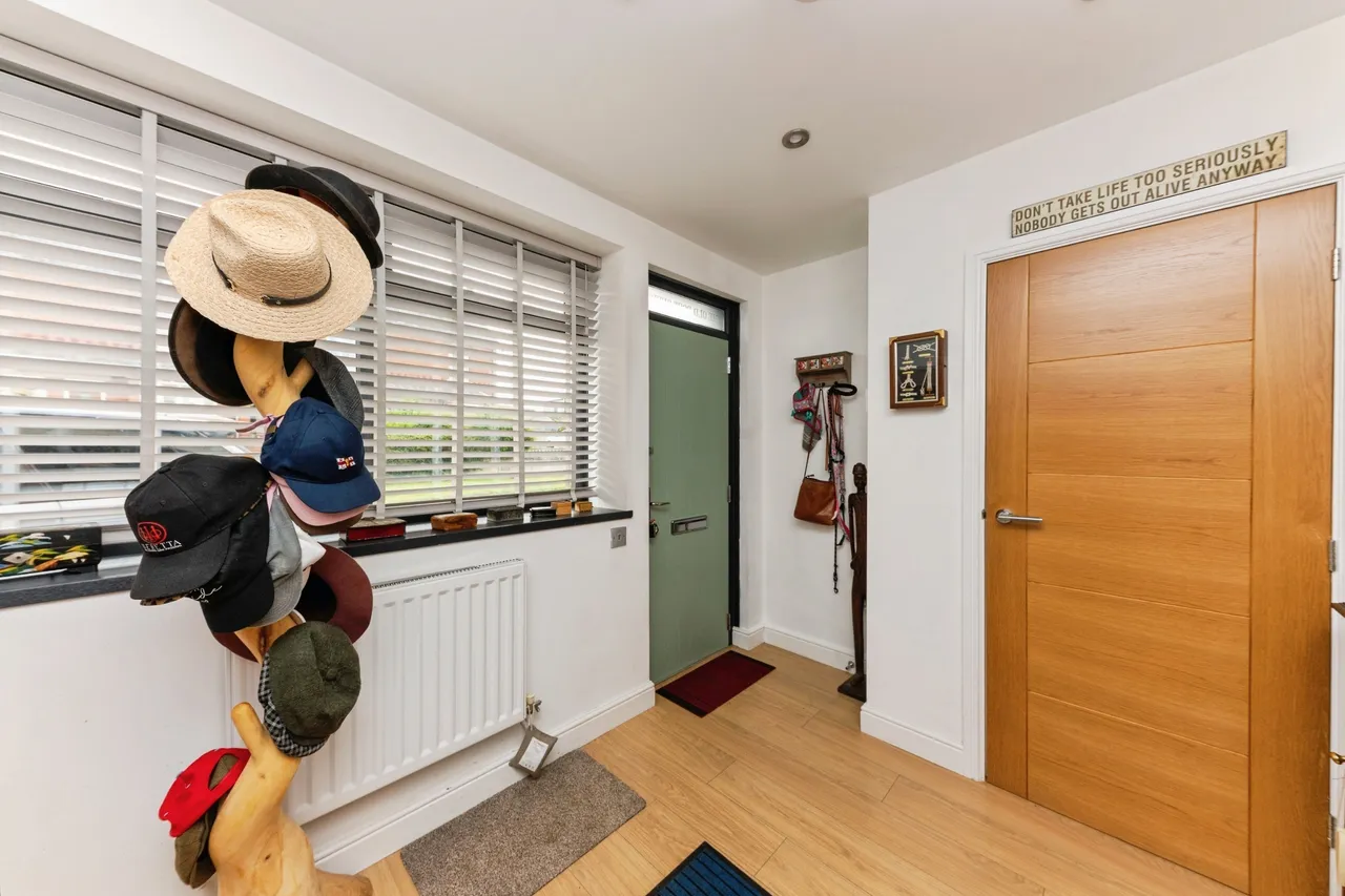Vicarage Road, Wrawby, DN20, photo 13