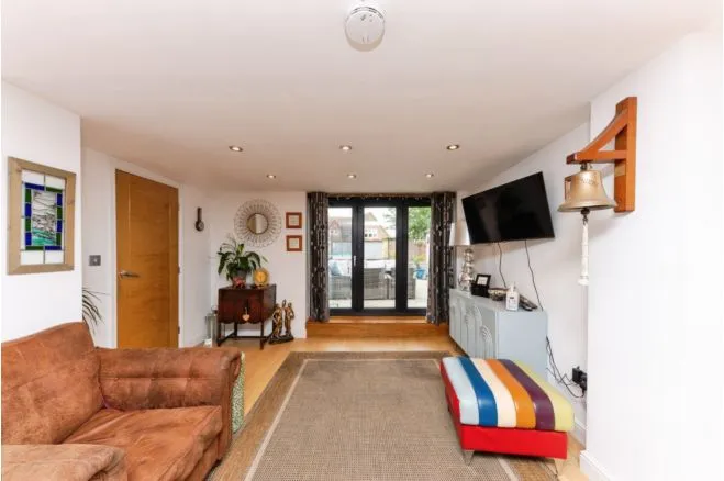 Vicarage Road, Wrawby, DN20, photo 14