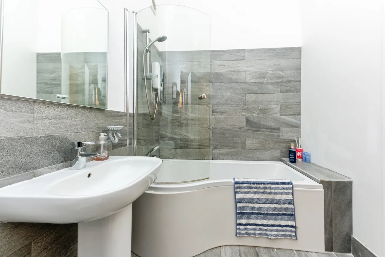 Vicarage Road, Wrawby, DN20, photo 9