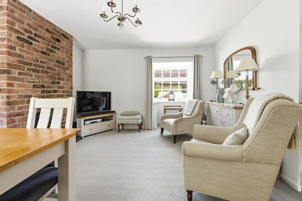 Hurcott Village, Kidderminster, Worcestershire, DY10 3PG, photo 4
