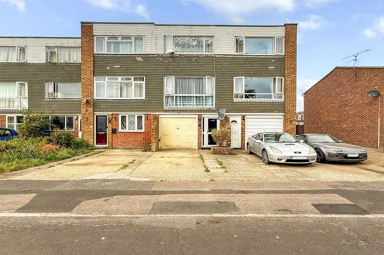 3 bed house for sale, Wick, Littlehampton, BN17