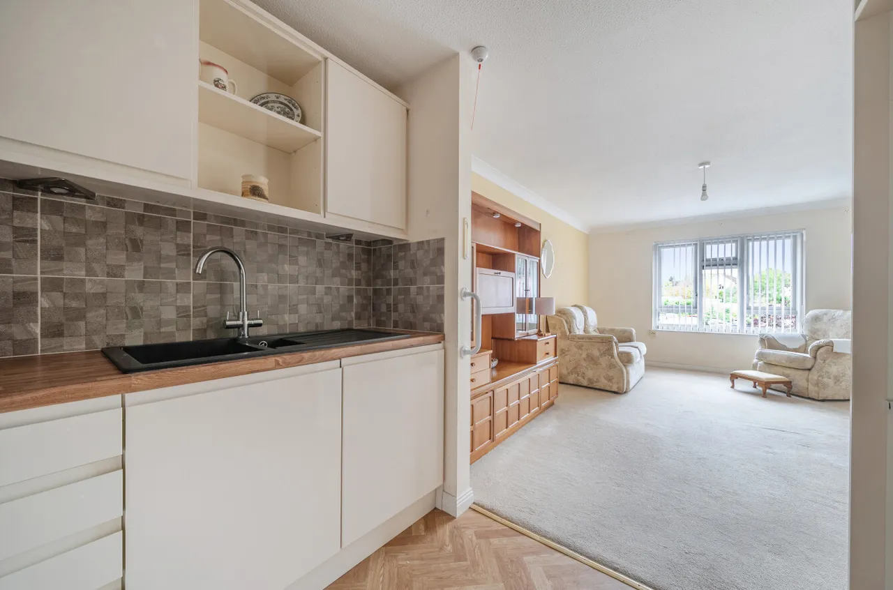Worplesdon Road, Guildford, GU2, photo 4