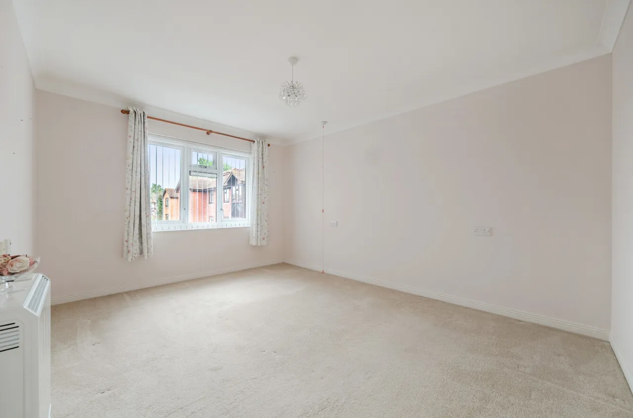 Worplesdon Road, Guildford, GU2, photo 8