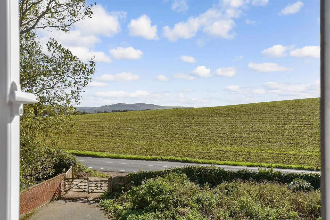 Main Road, Rookley, PO38, photo 10