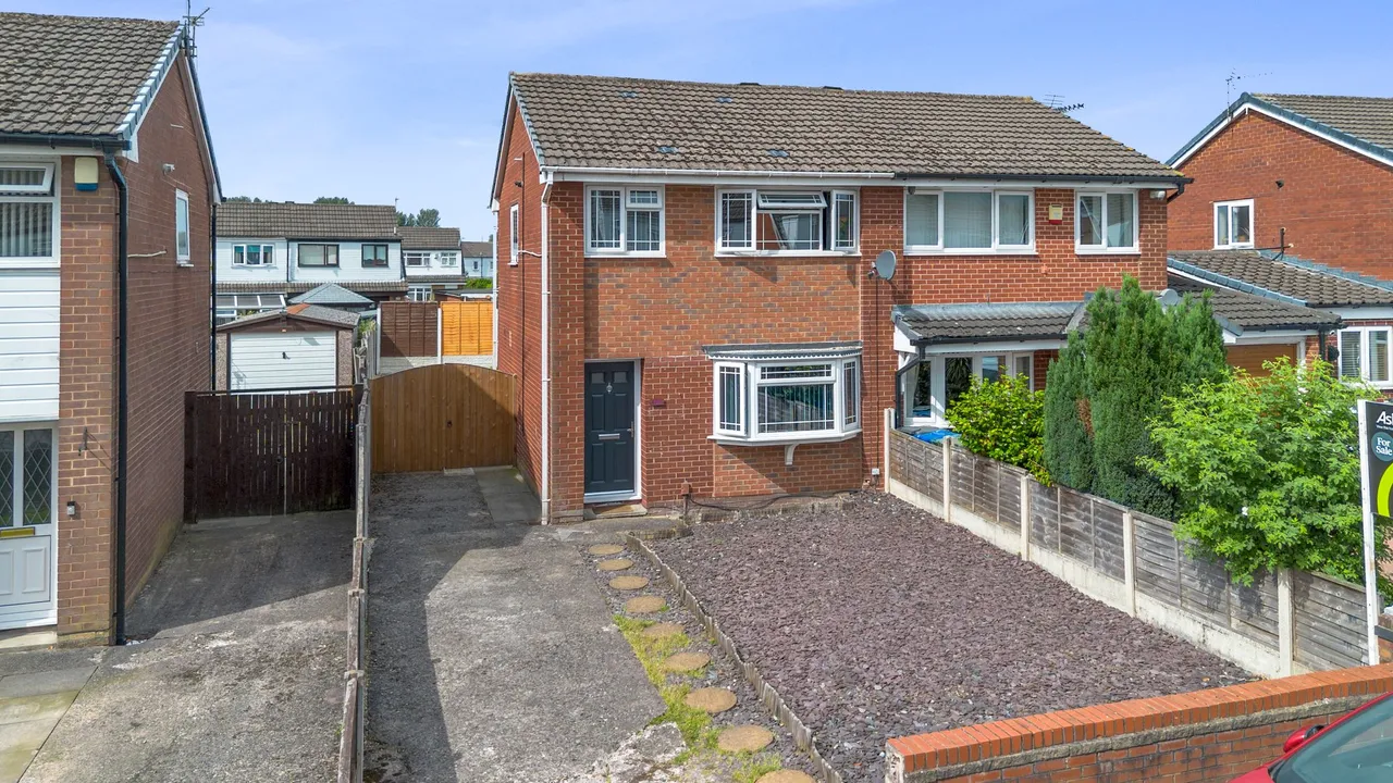 3 bed house for sale — Dunster Close, Platt Bridge, Wigan, Wigan, WN2 5HT