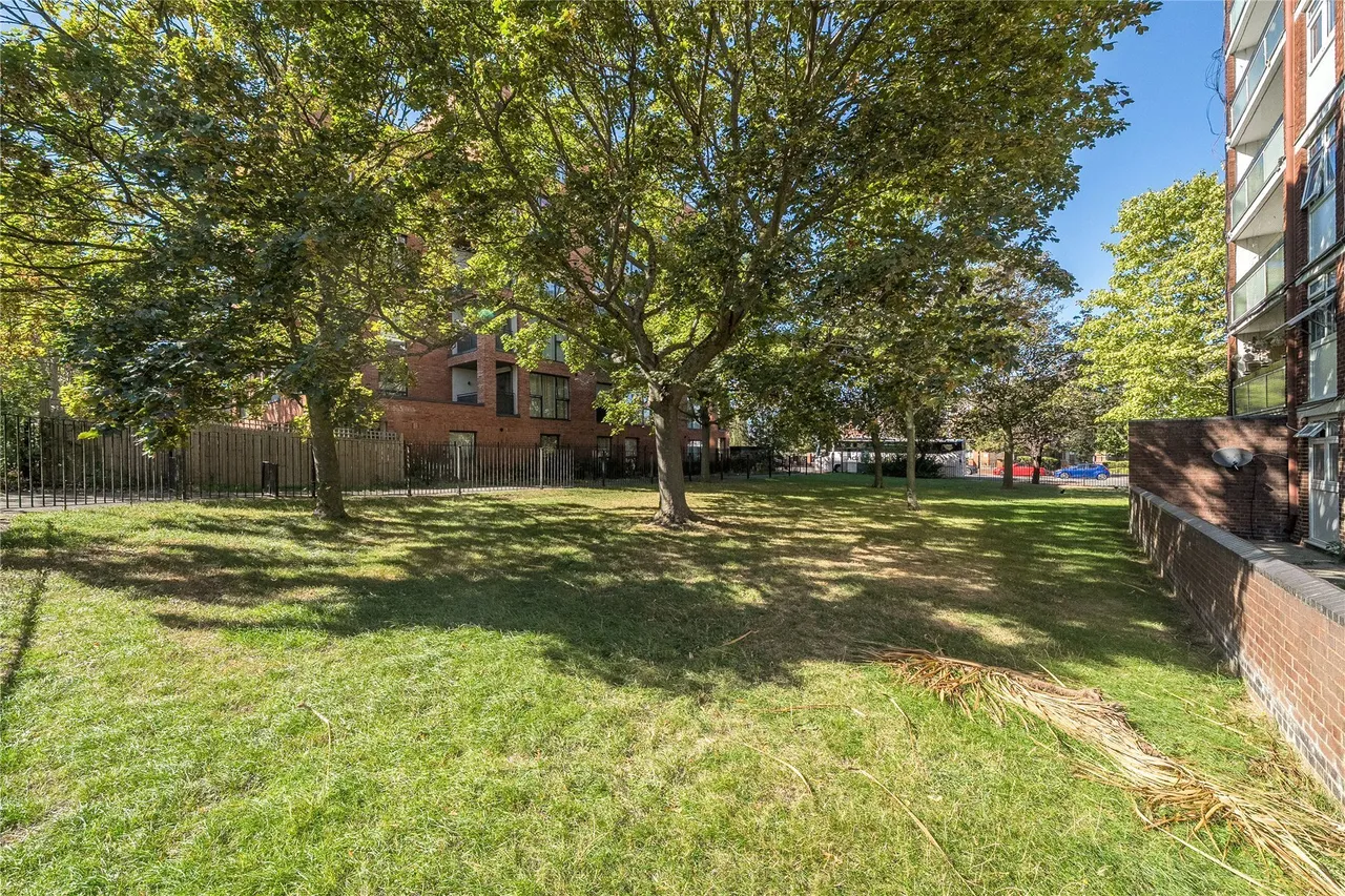 Grove Park Road, London, SE9, photo 16