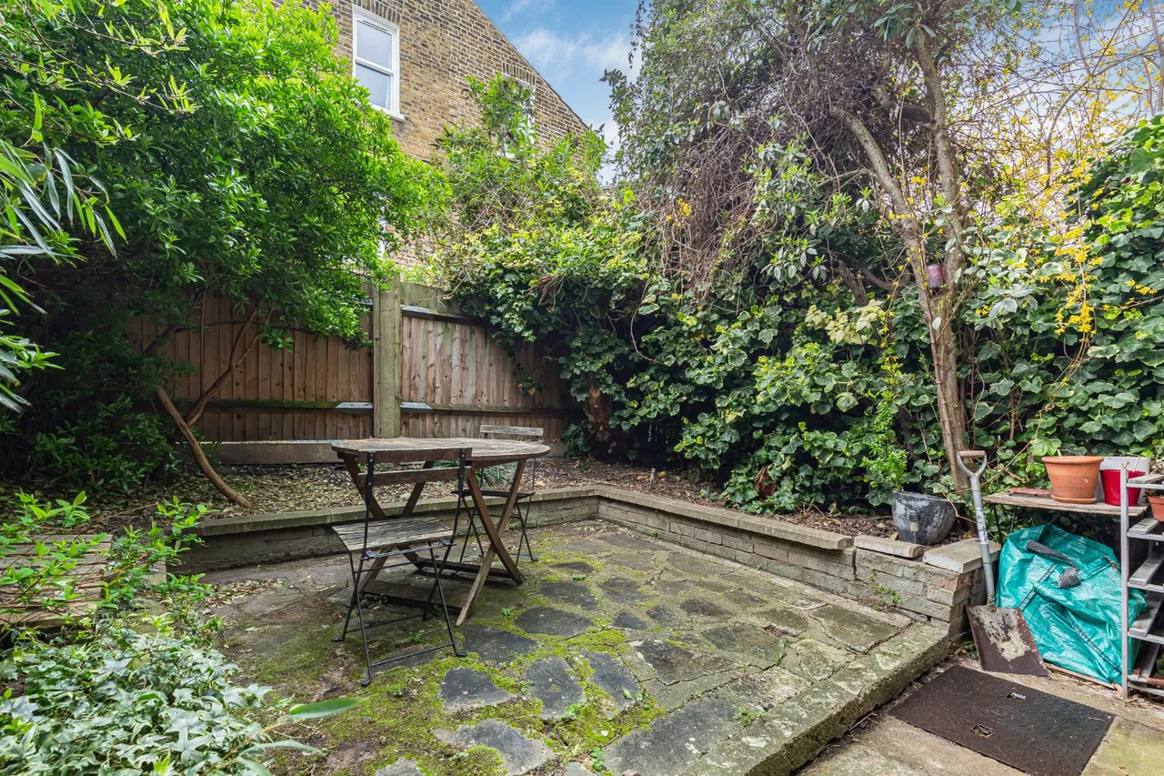 Ballater Road, London, SW2, photo 11