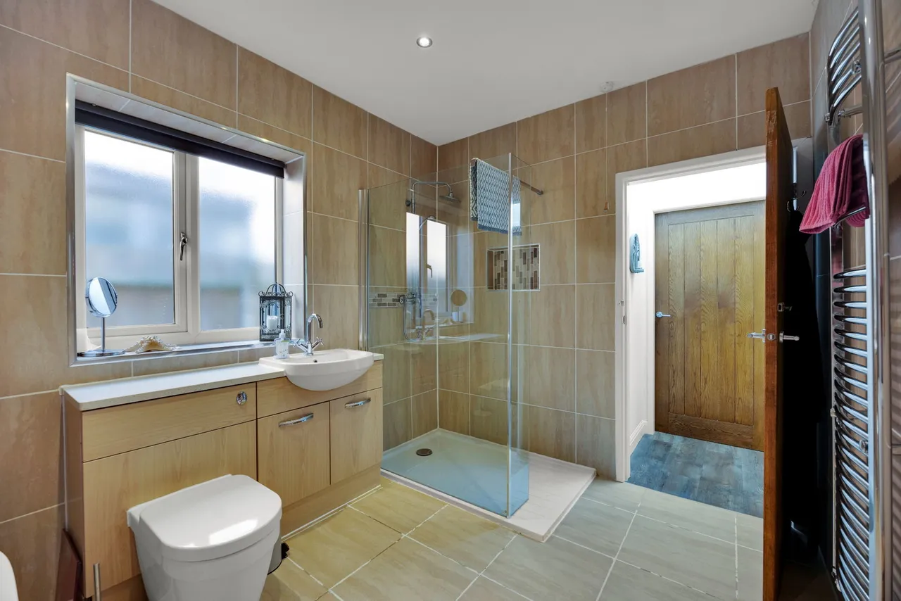 Pikemere Road, Alsager, photo 23