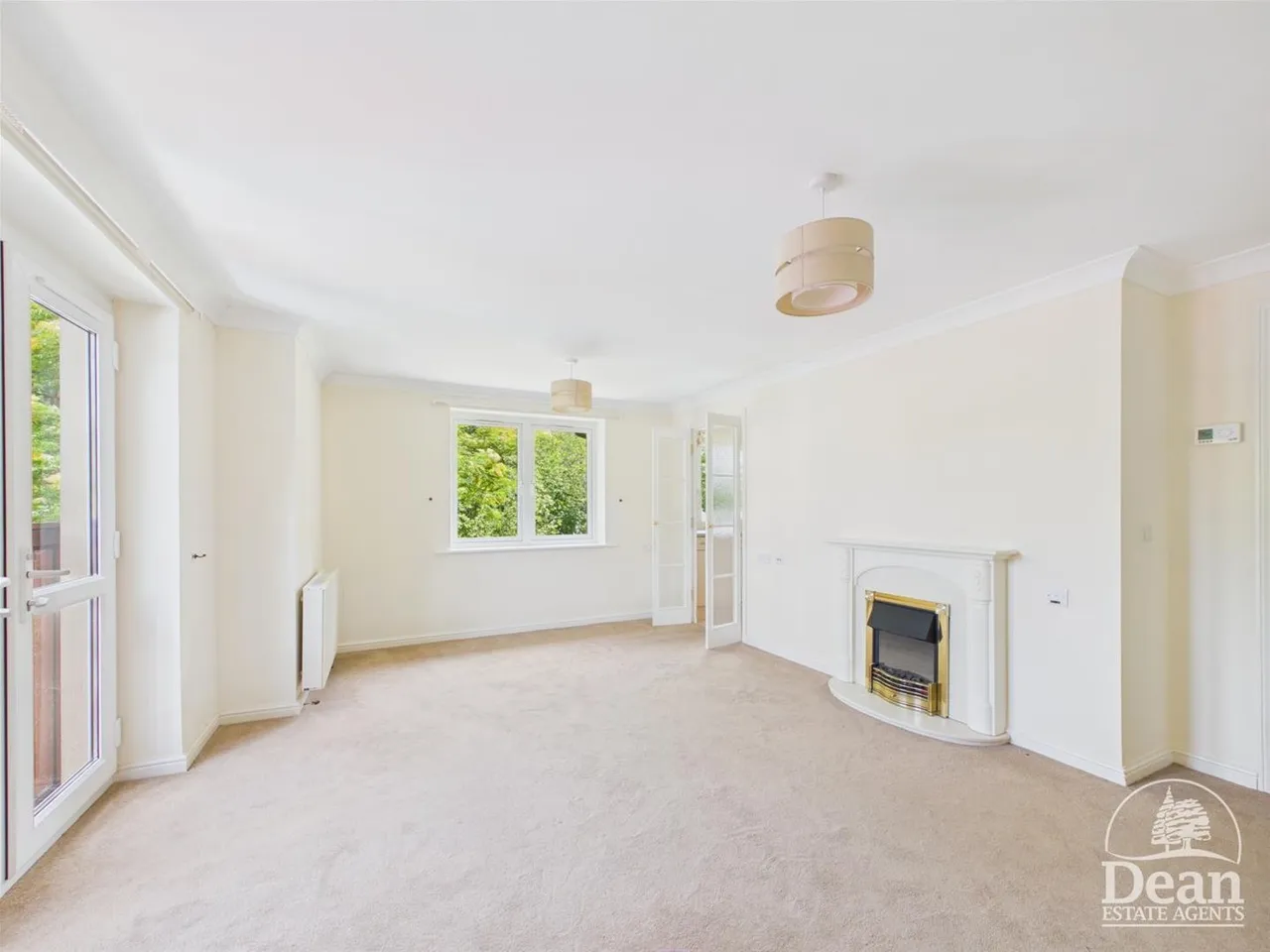 Kings Meadow Court, Lydney, photo 2