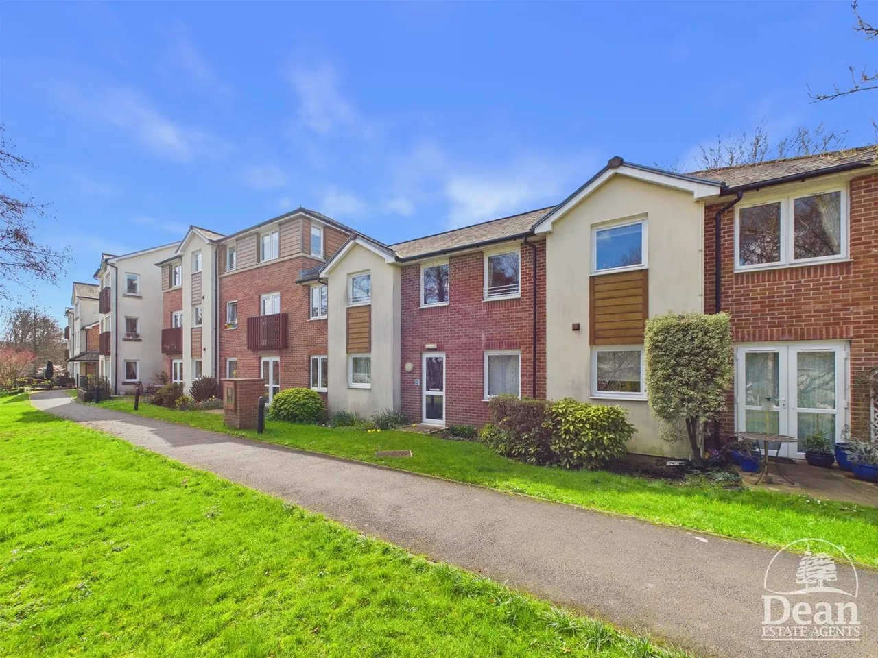 1 bed flat for sale — Kings Meadow Court, Lydney