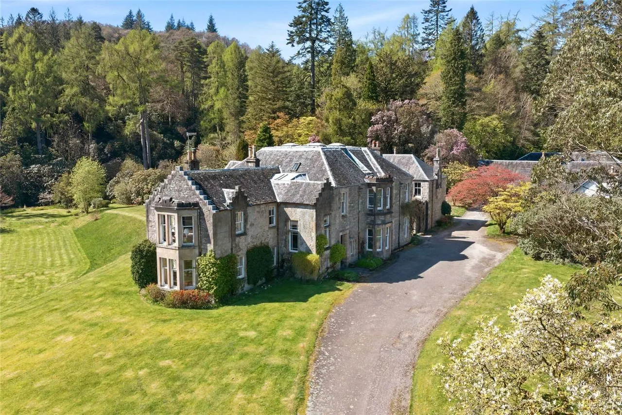 13 bed house for sale — Crarae Lodge (Lot 2), Crarae Furnace, Inveraray, Argyll and Bute, PA32 8YA