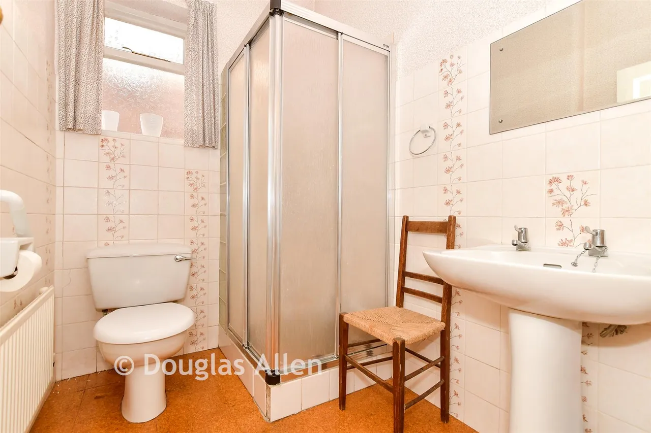 Monkhams Avenue, Woodford Green, IG8, photo 11
