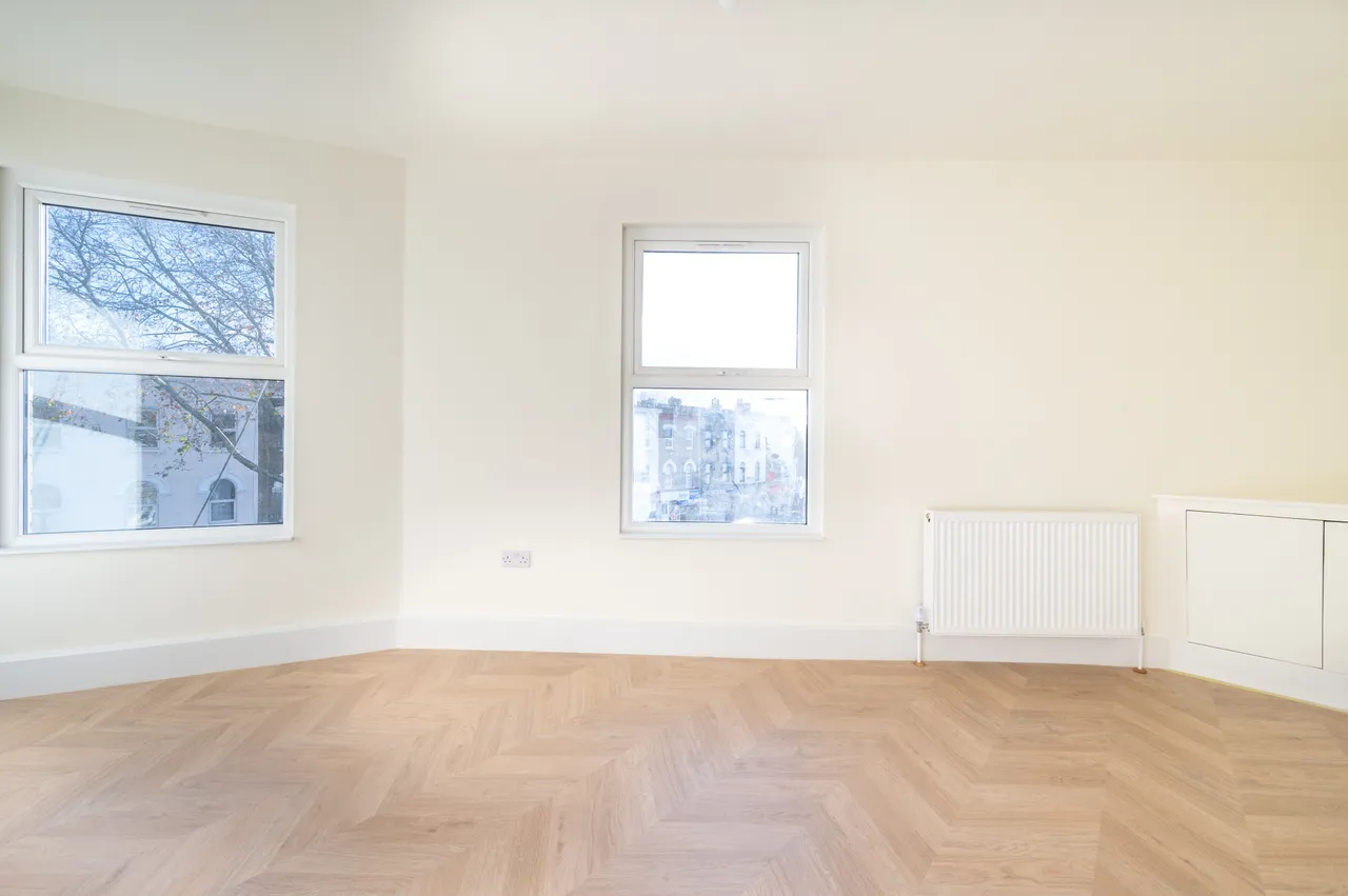 281b Barking Road, London, photo 3